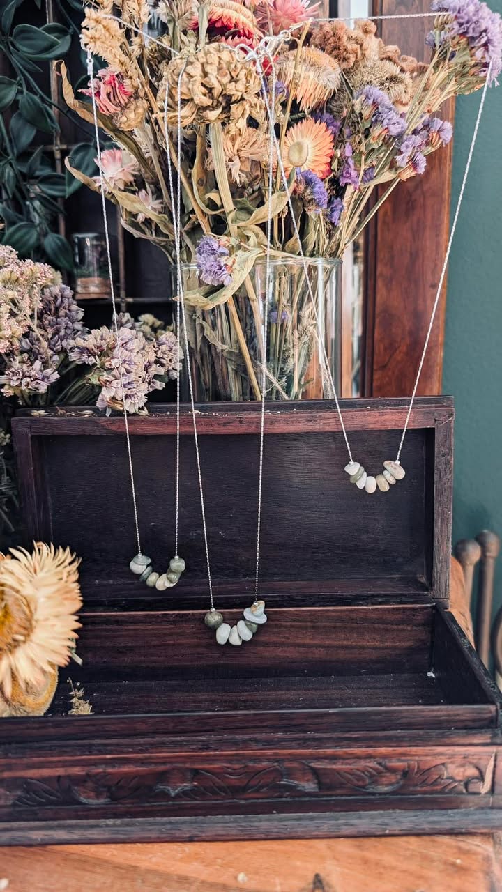 Everyday Charm- A Minimalist Necklace with Polished Semi-Precious Stone Chips