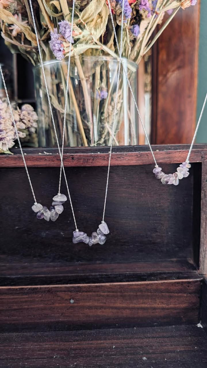 Everyday Charm- A Minimalist Necklace with Polished Semi-Precious Stone Chips